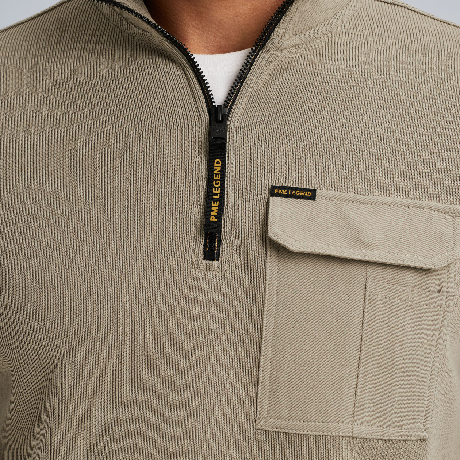 PSW2509457-8011_model_4